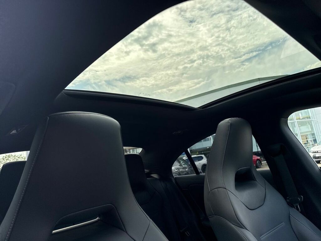 Mercedes-Benz CLA Class Cla 180 Amg Line Premium Plus White #24