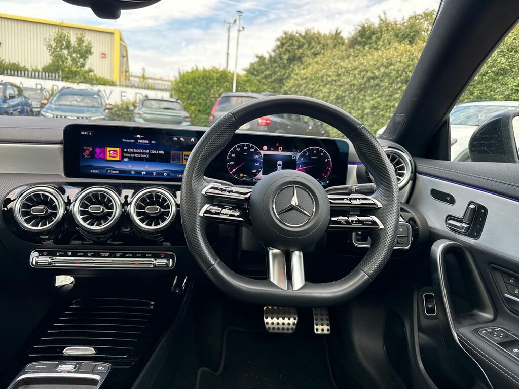 Mercedes-Benz CLA Class Cla 180 Amg Line Premium Plus White #32