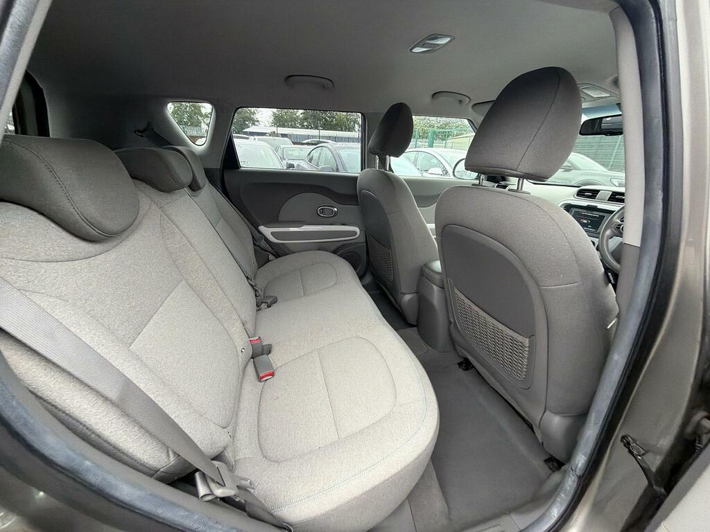 Kia Soul 2 1.6 Red #6