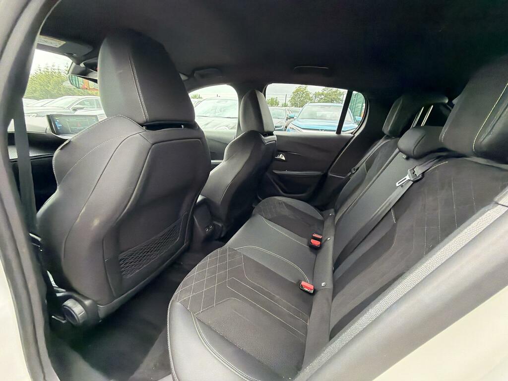 Peugeot e-208 50Kwh Gt Premium #6