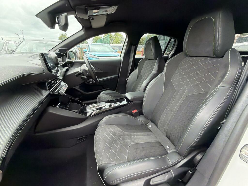 Peugeot e-208 50Kwh Gt Premium #5