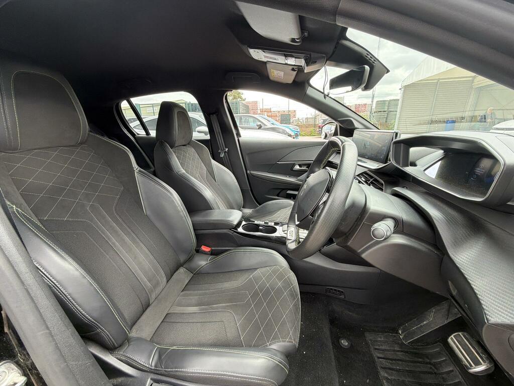 Peugeot e-208 Hatchback Yellow #8