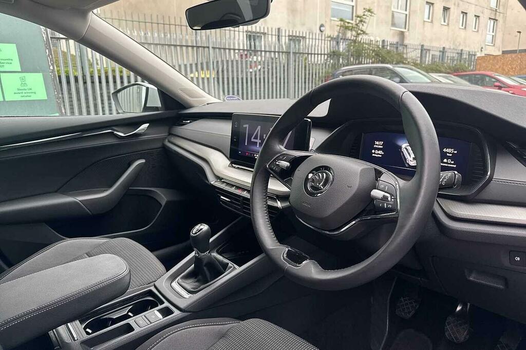 Skoda Octavia Octavia 2.0 Tdi Se Technology 2323 Koda White #6