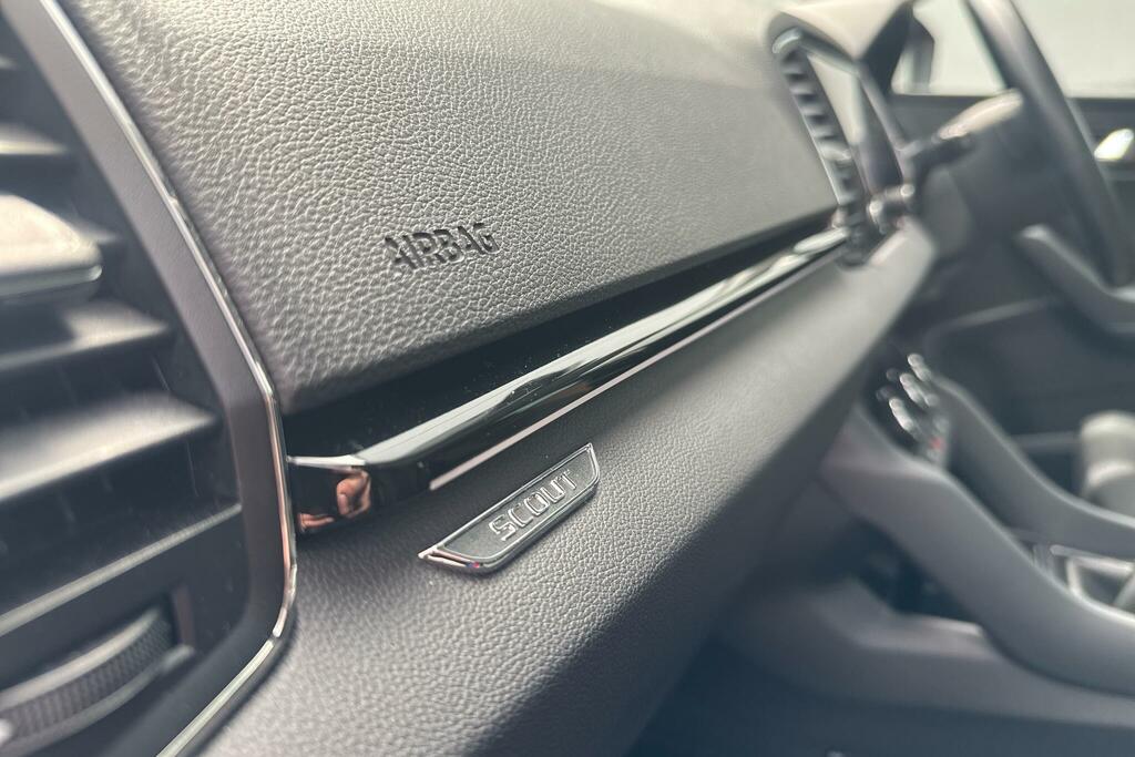 Skoda Karoq Grey #25