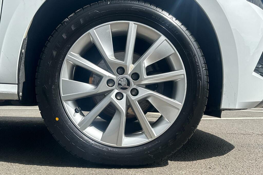 Skoda Kamiq Kamiq 1.0 Tsi 95 Se Drive Lez Compliant 232 White #5