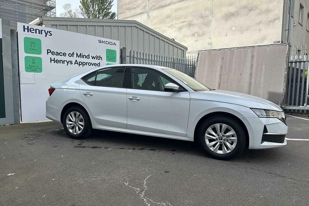 Skoda Octavia Octavia 2.0 Tdi Se Technology Lez Compliant White #4
