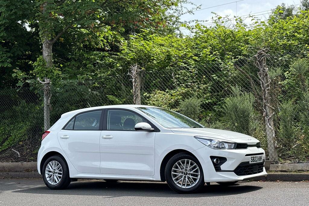 Kia RIO Rio 1.2 2 Euro 6 Ss 2323 Kia SB23HWH White