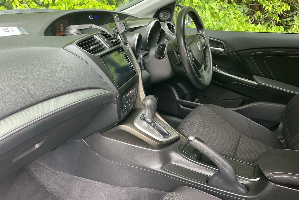 Honda Civic Civic 1.8 I-vtec Se Plus Navi Euro 6 16 White #2