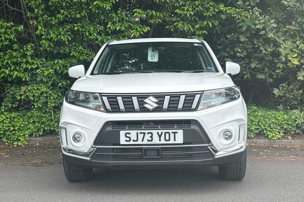 Suzuki Vitara 1.4 Boosterjet 48V Hybrid Go White #8