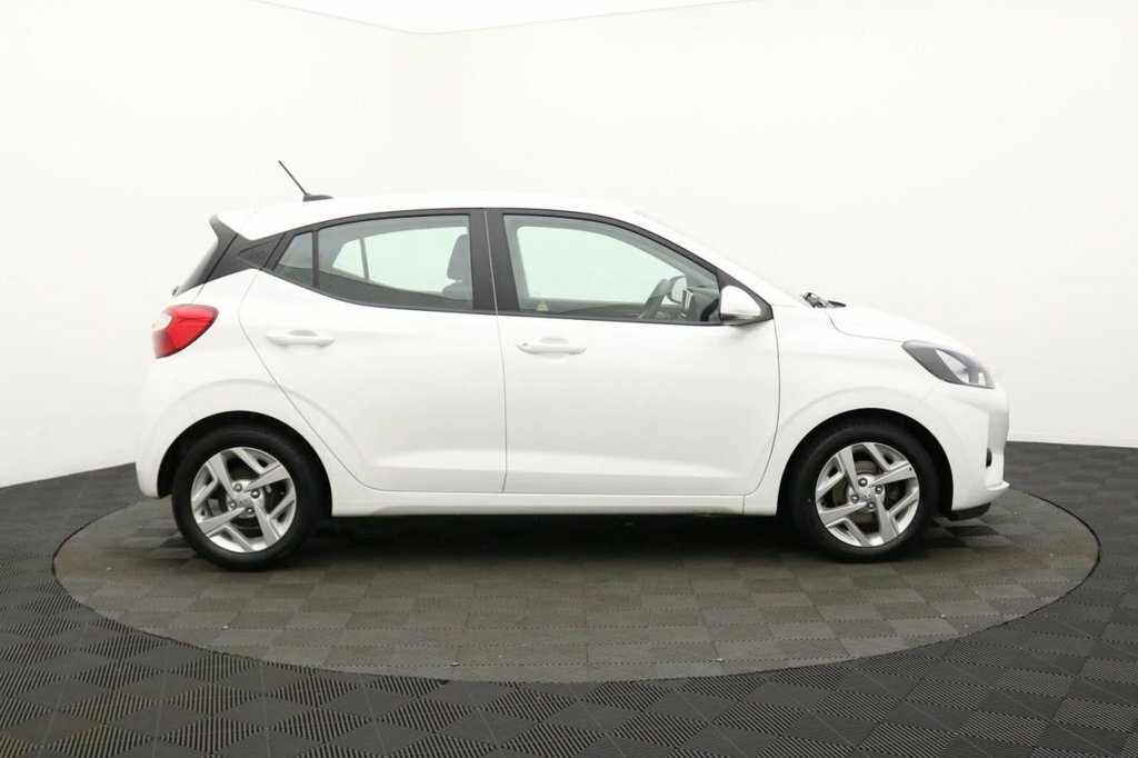 Hyundai I10 1L Se Connect CK23KLJ White #2