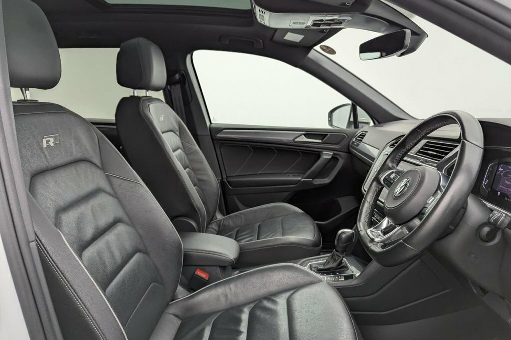 Volkswagen Tiguan Allspace 2L R-line Tech White #3
