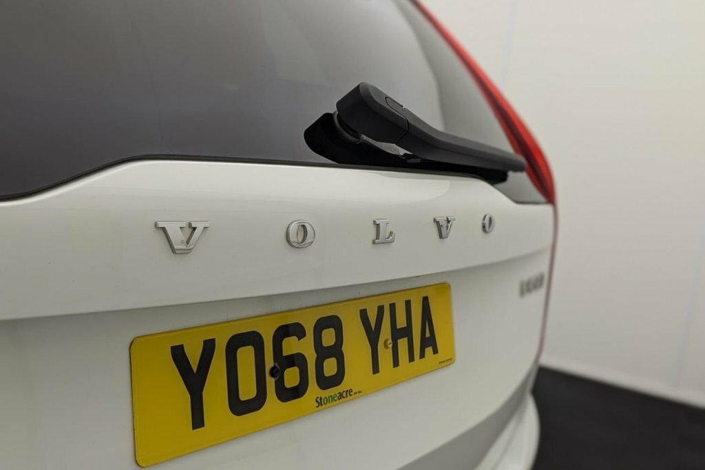 Volvo XC90 2.0 D5 Powerpulse Momentum Awd 231 Bhp Silver #49