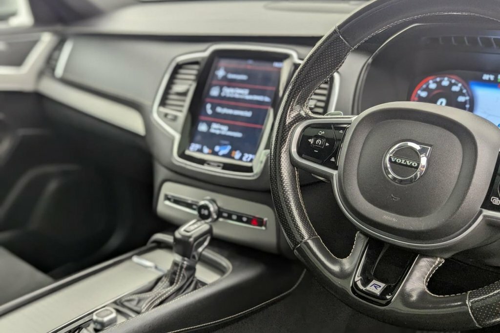 Volvo XC90 2.0 D5 Powerpulse Momentum Awd 231 Bhp Silver #41