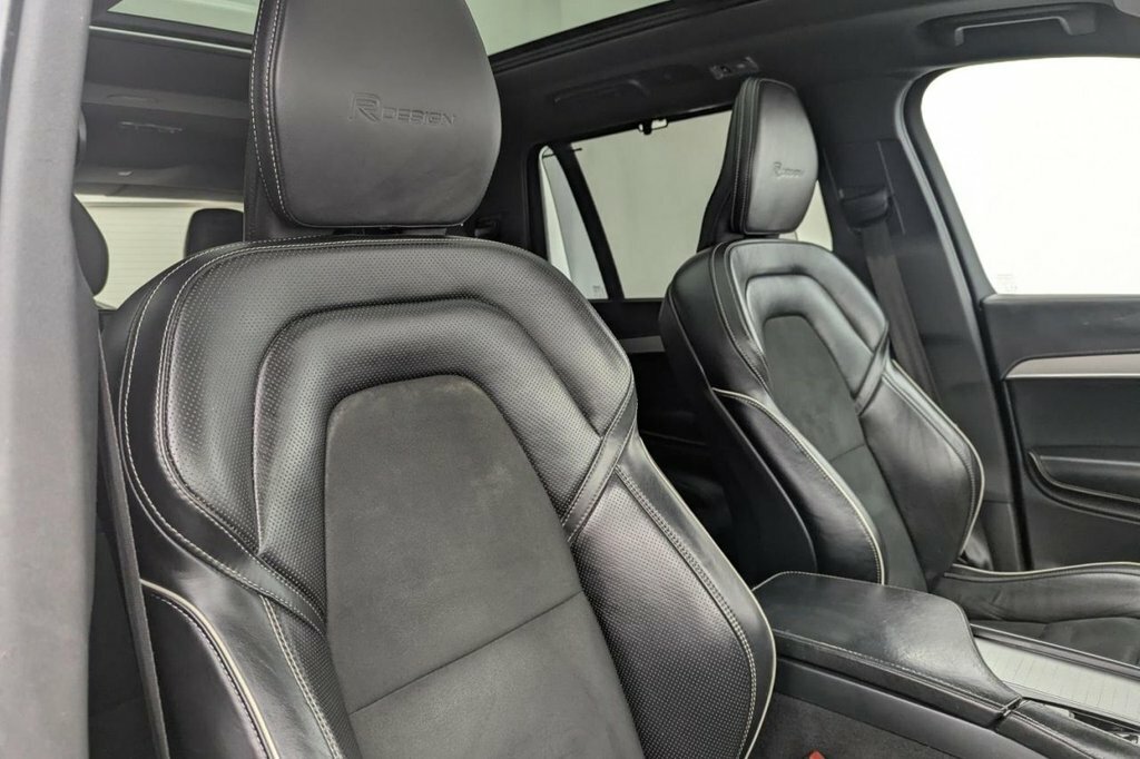 Volvo XC90 2.0 D5 Powerpulse Momentum Awd 231 Bhp Silver #13