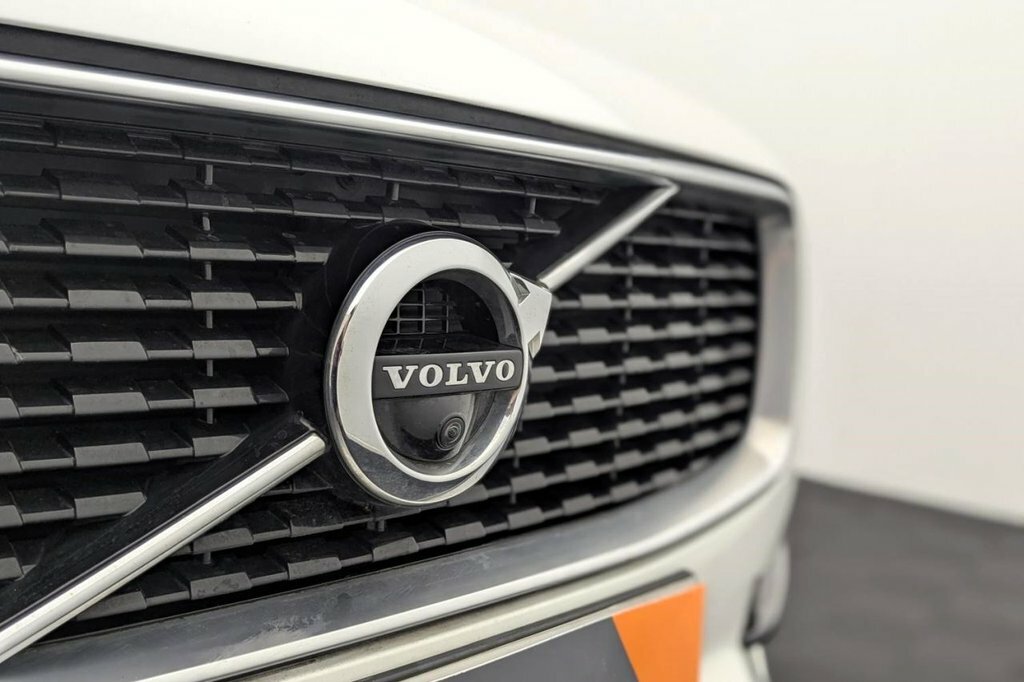 Volvo XC90 2.0 D5 Powerpulse Momentum Awd 231 Bhp Silver #45