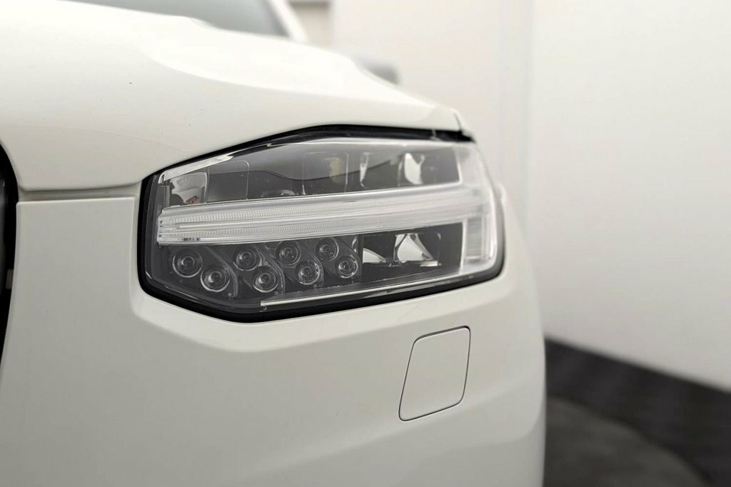 Volvo XC90 2.0 D5 Powerpulse Momentum Awd 231 Bhp Silver #46