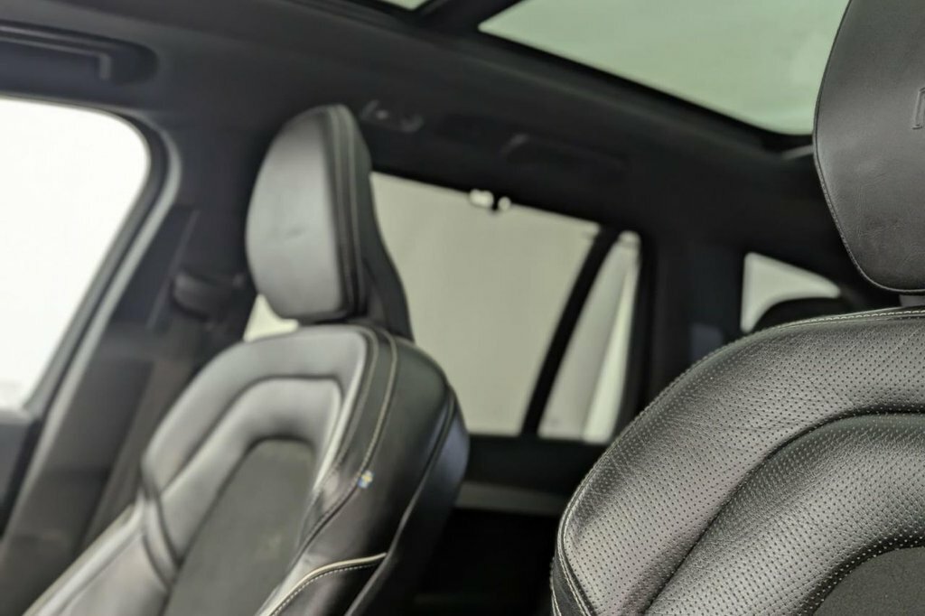 Volvo XC90 2.0 D5 Powerpulse Momentum Awd 231 Bhp Silver #28