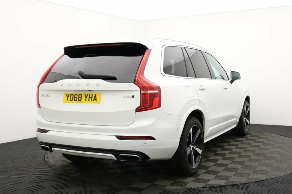 Volvo XC90 2.0 D5 Powerpulse Momentum Awd 231 Bhp Silver #4