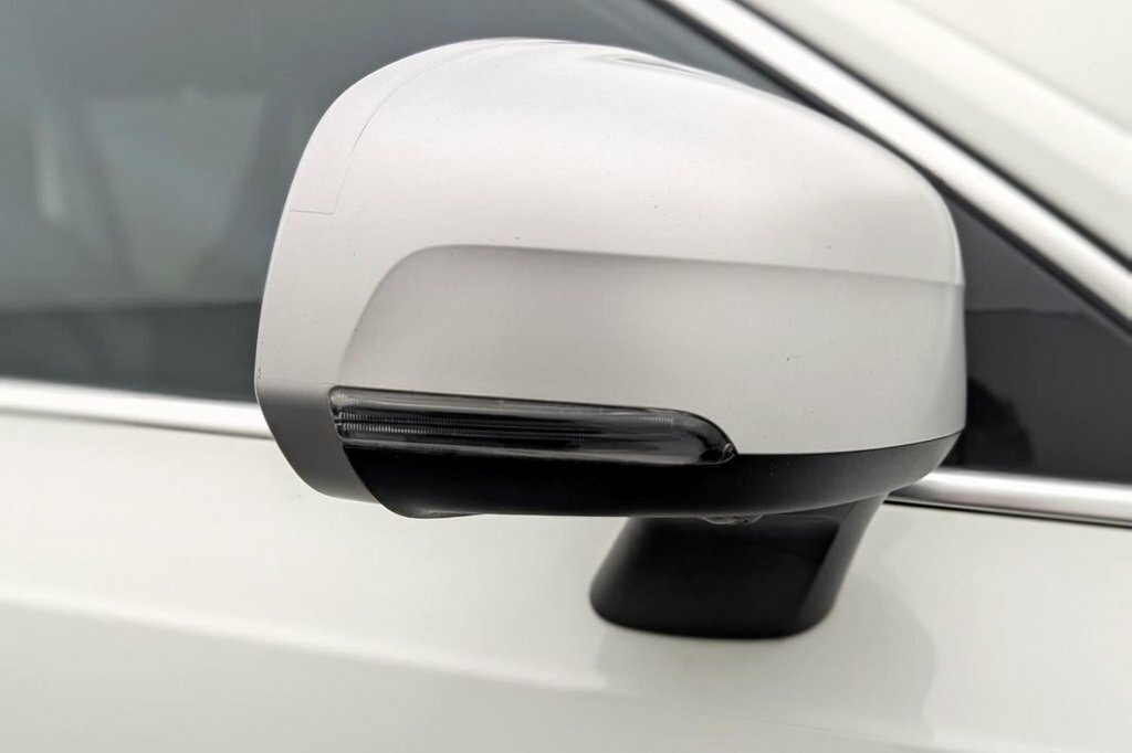 Volvo XC90 2.0 D5 Powerpulse Momentum Awd 231 Bhp Silver #43