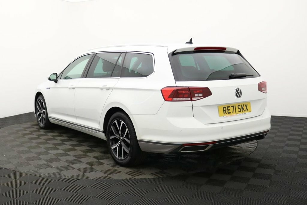 Volkswagen Passat 1.4L Gte White #6