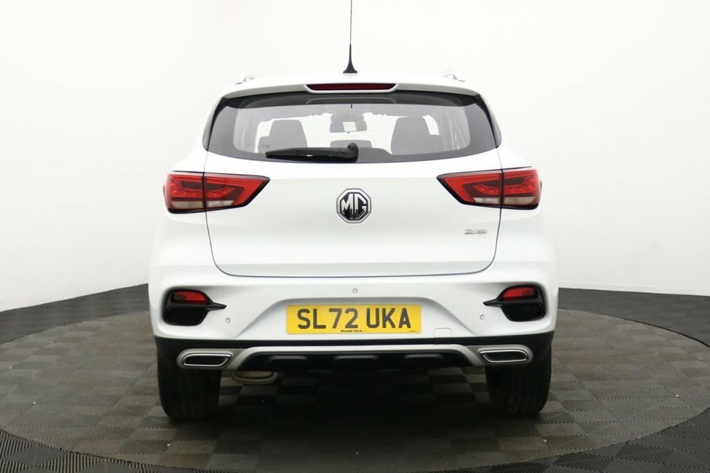 MG ZS 1.5L Excite White #5