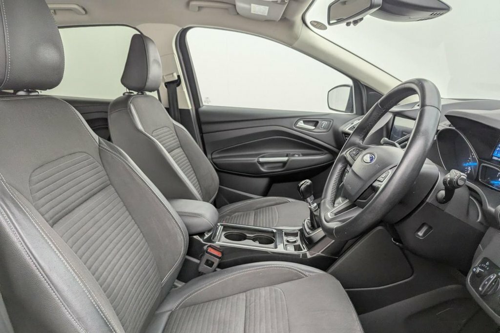 Ford Kuga 1.5L Titanium Edition Red #3