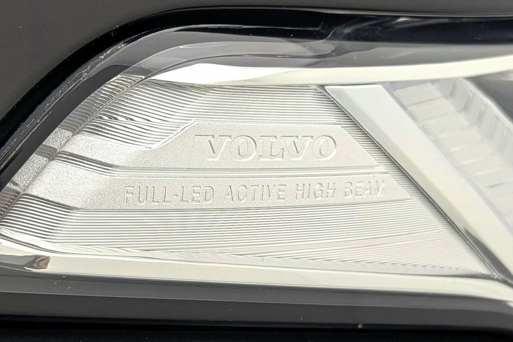 Volvo XC90 T8 Twin Engine Awd R-design White #42