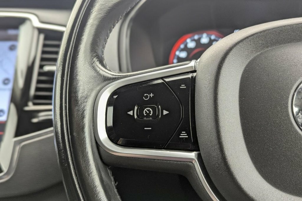 Volvo XC90 T8 Twin Engine Awd R-design White #34