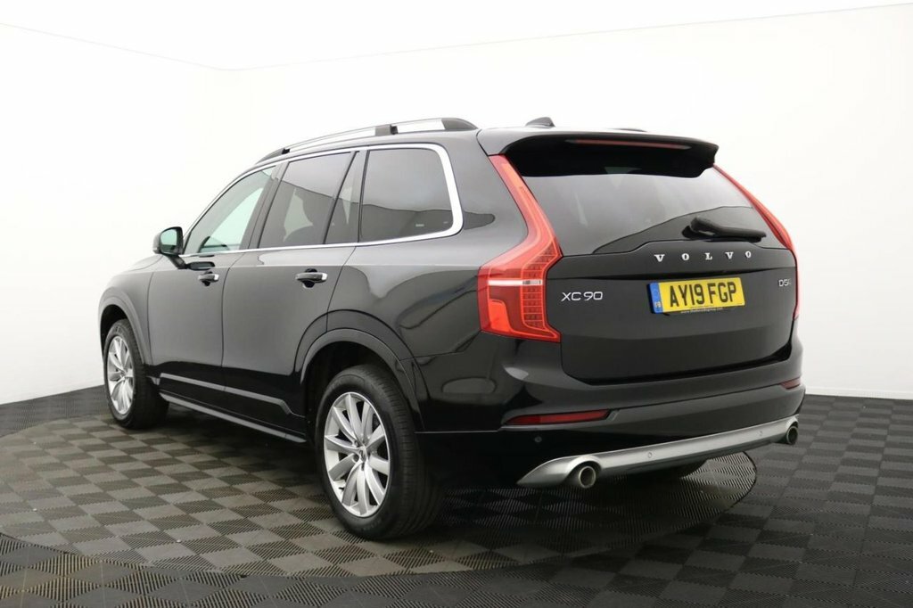 Volvo XC90 2L Momentum Pro Black #6