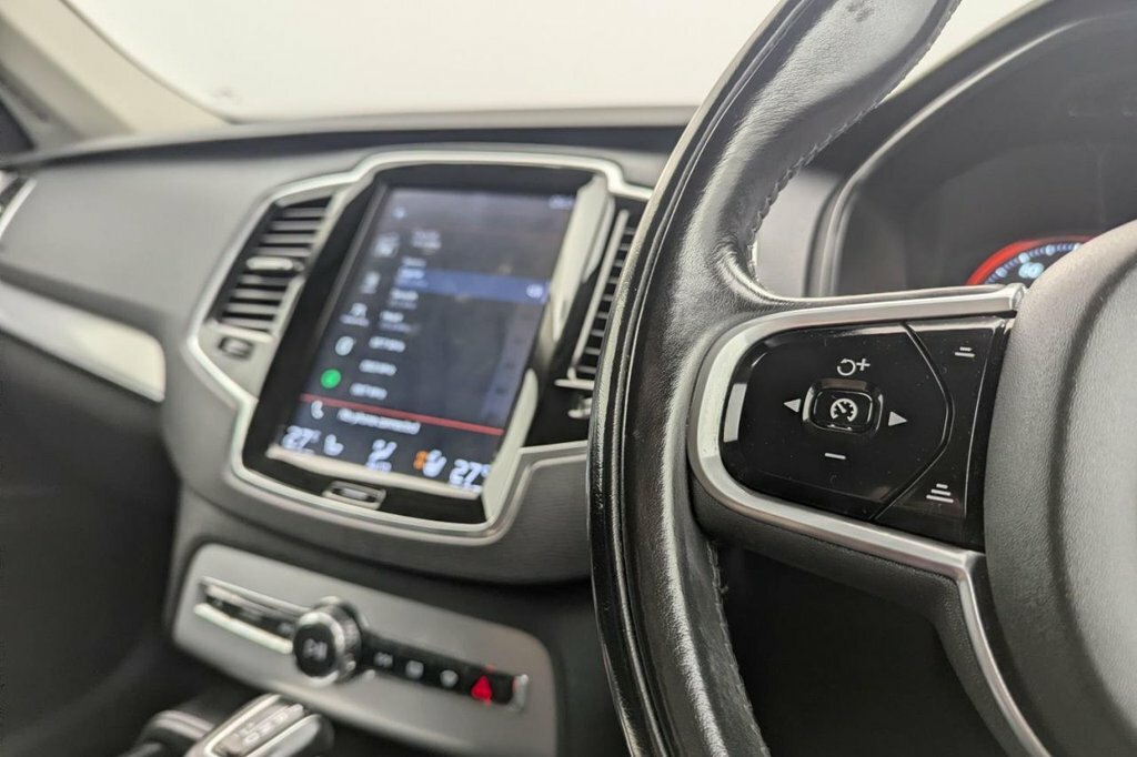 Volvo XC90 T8 Twin Engine Awd R-design White #12