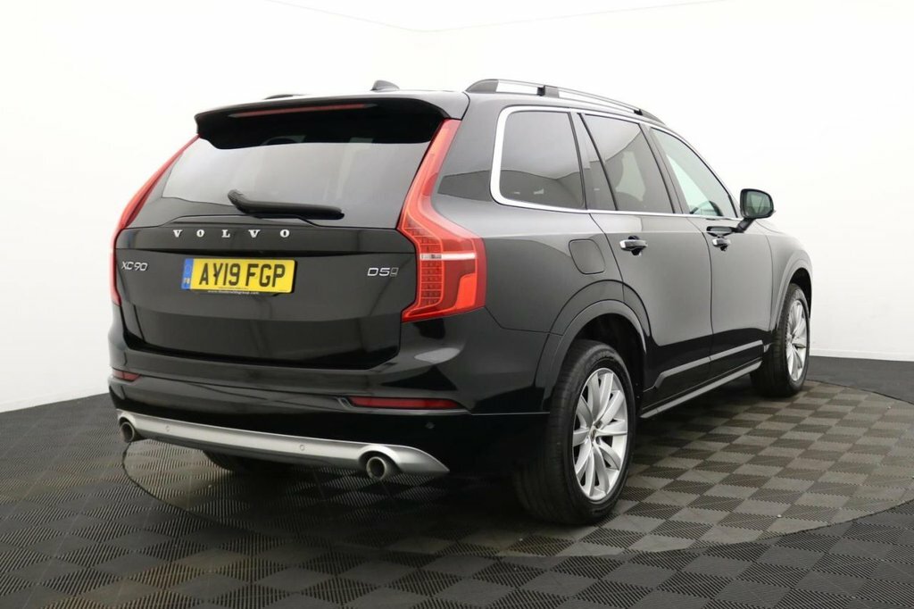 Volvo XC90 2L Momentum Pro Black #4