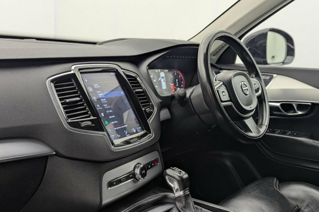 Volvo XC90 T8 Twin Engine Awd R-design White #28