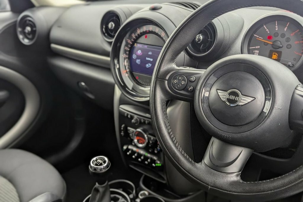 Mini Countryman Cooper D Business Green #36