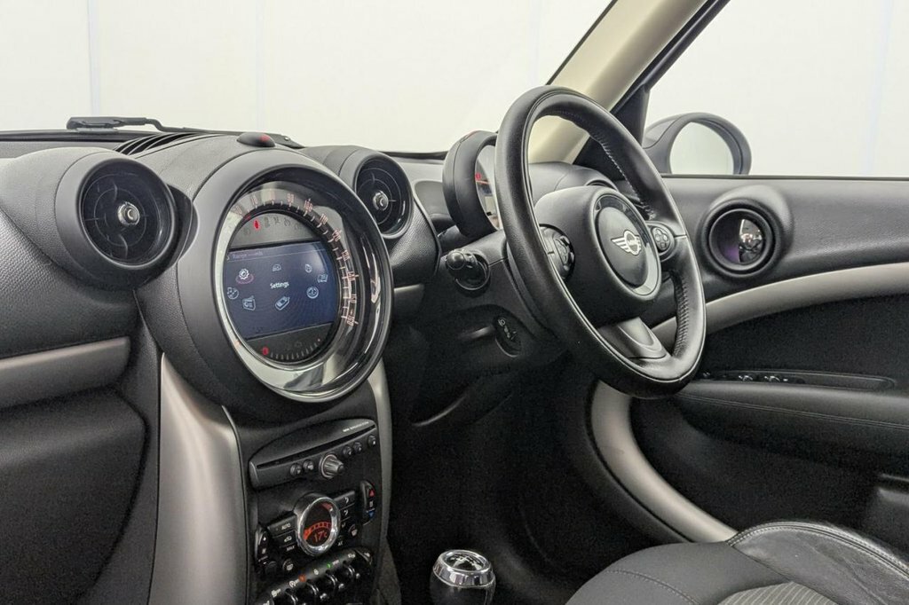 Mini Countryman Cooper D Business Green #23