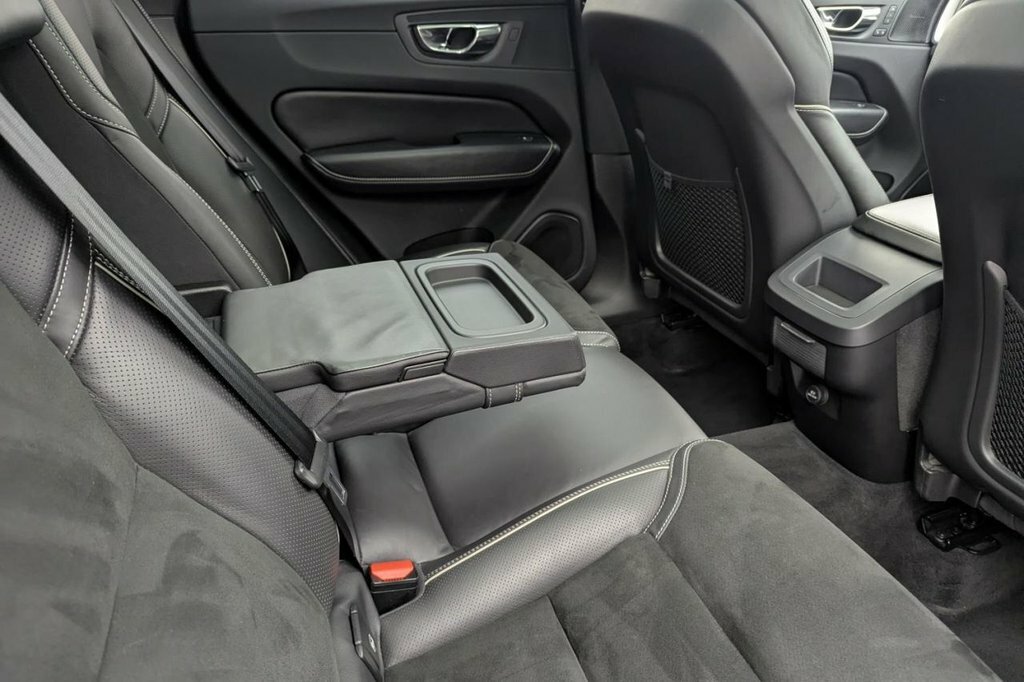 Volvo XC60 D4 R-design Pro Awd Grey #17