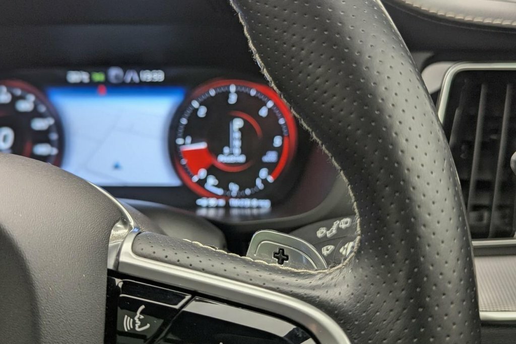 Volvo XC60 D4 R-design Pro Awd Grey #42