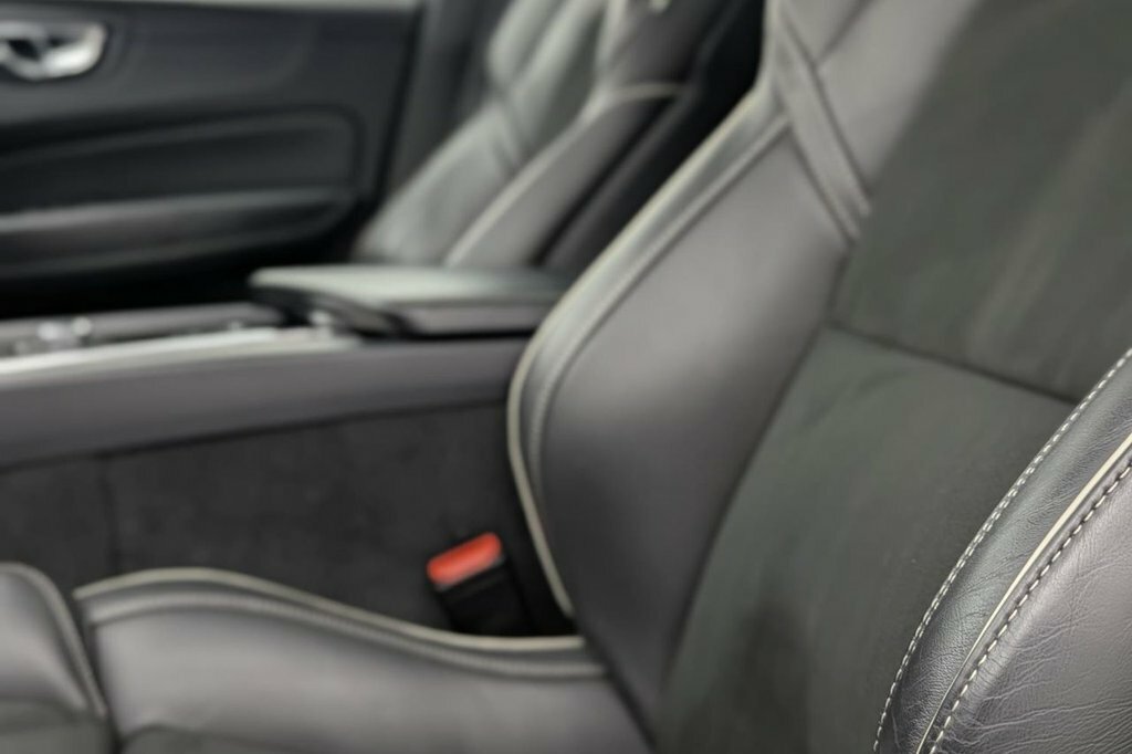 Volvo XC60 D4 R-design Pro Awd Grey #31