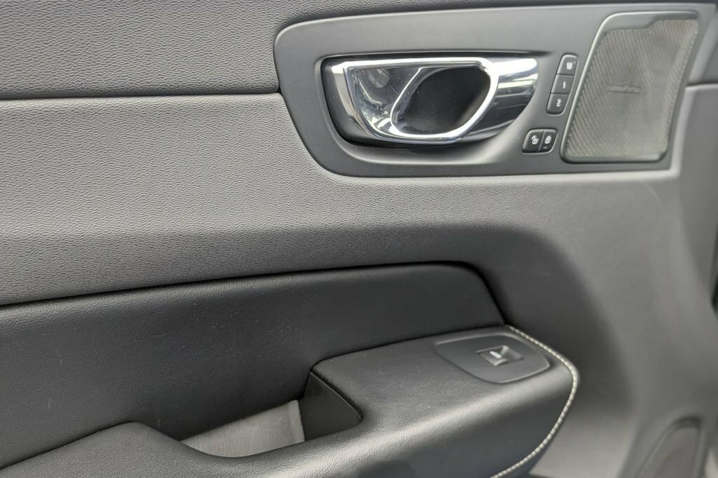 Volvo XC60 D4 R-design Pro Awd Grey #33