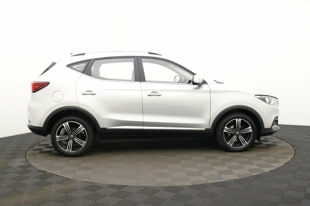 MG ZS 1L Exclusive Silver #2