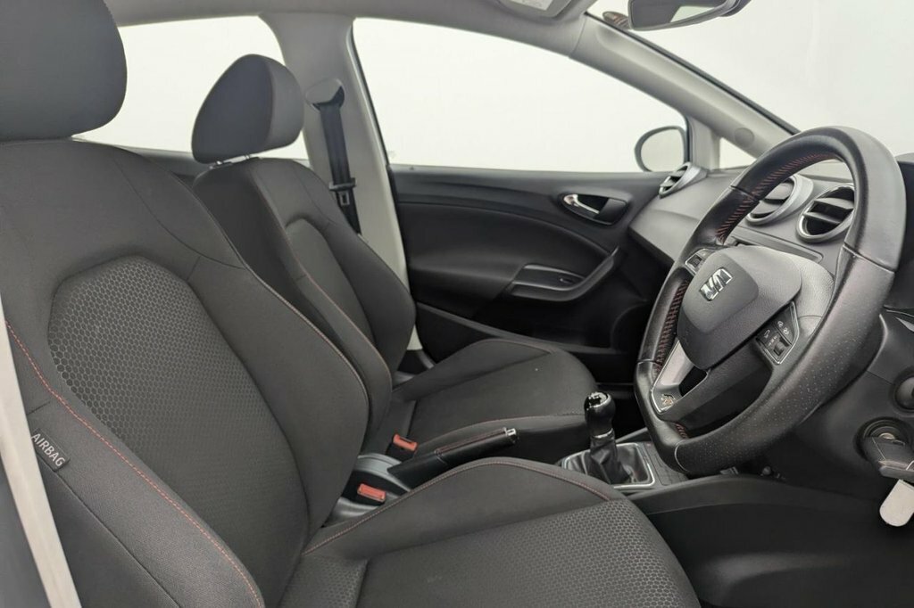 Seat Ibiza 1.2L Fr White #3