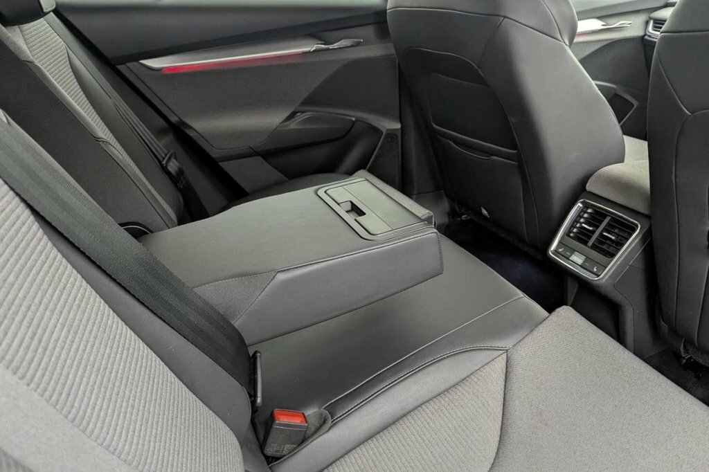 Skoda ENYAQ 60 Silver #16