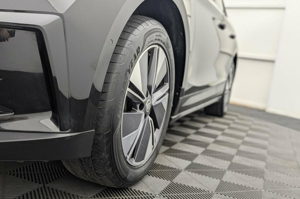 Skoda ENYAQ 60 Silver #48