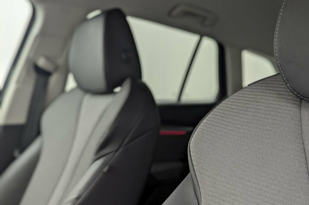 Skoda ENYAQ 60 Silver #26