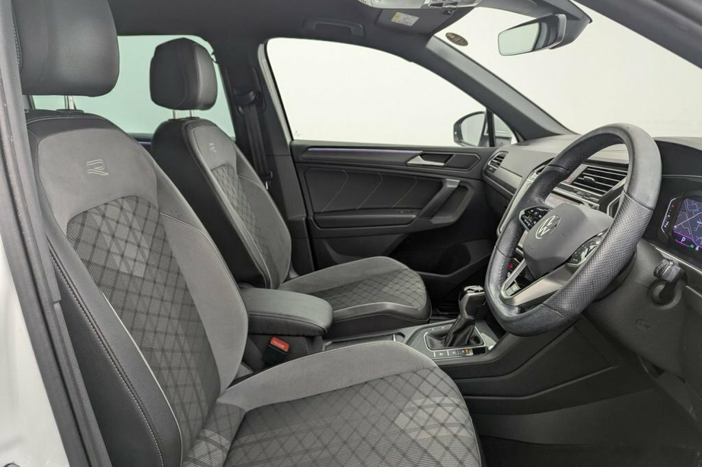 Volkswagen Tiguan 1.5L R-line White #3