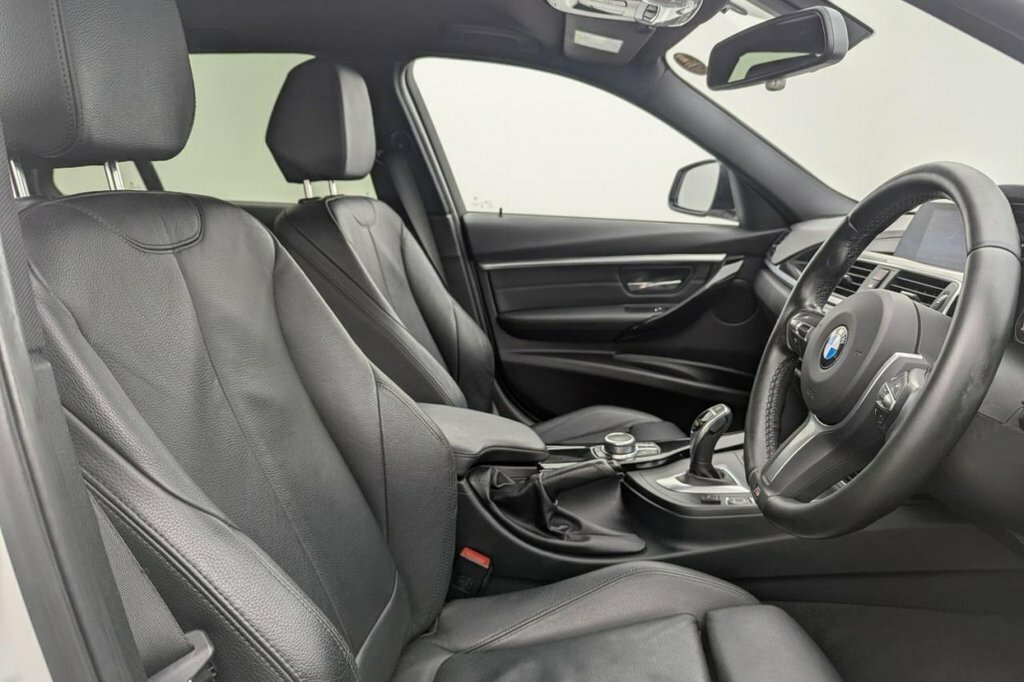 BMW 3 Series 2L M Sport WT18APZ White #3