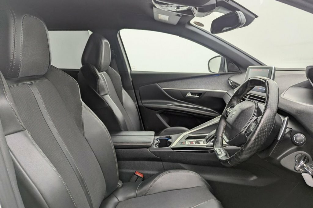 Peugeot 5008 1.5L Gt Line White #3