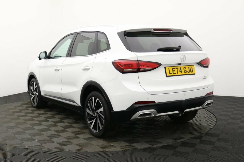 MG ZS 1.5L Trophy White #6