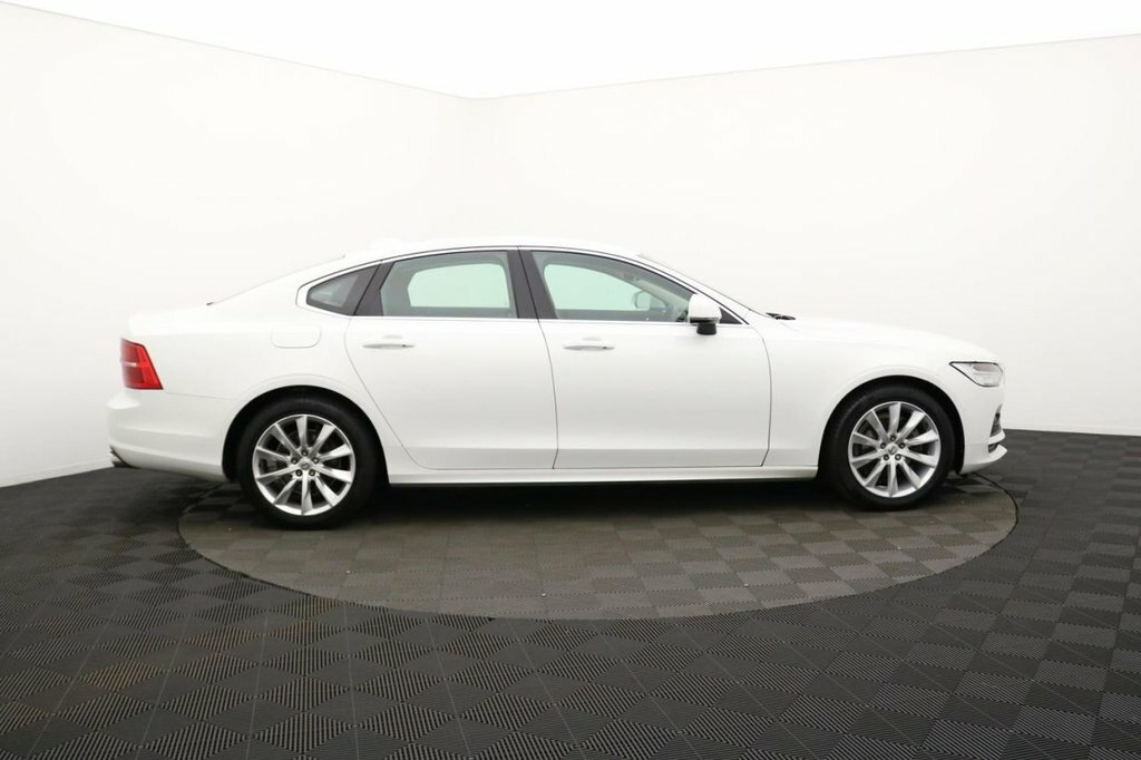Volvo S90 2L Momentum Plus White #2