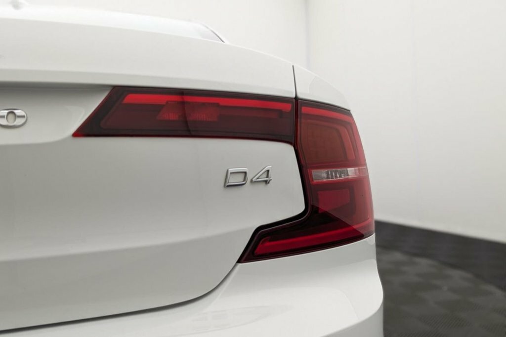 Volvo S90 2.0 T4 Momentum Plus Geartronic Blue #45