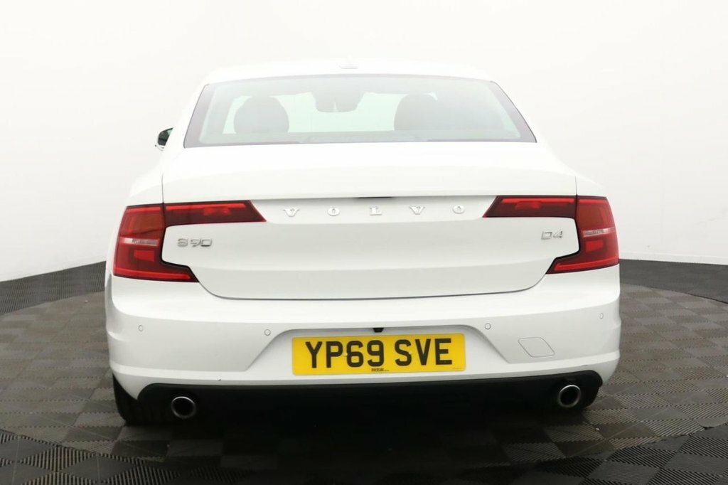 Volvo S90 2L Momentum Plus White #5